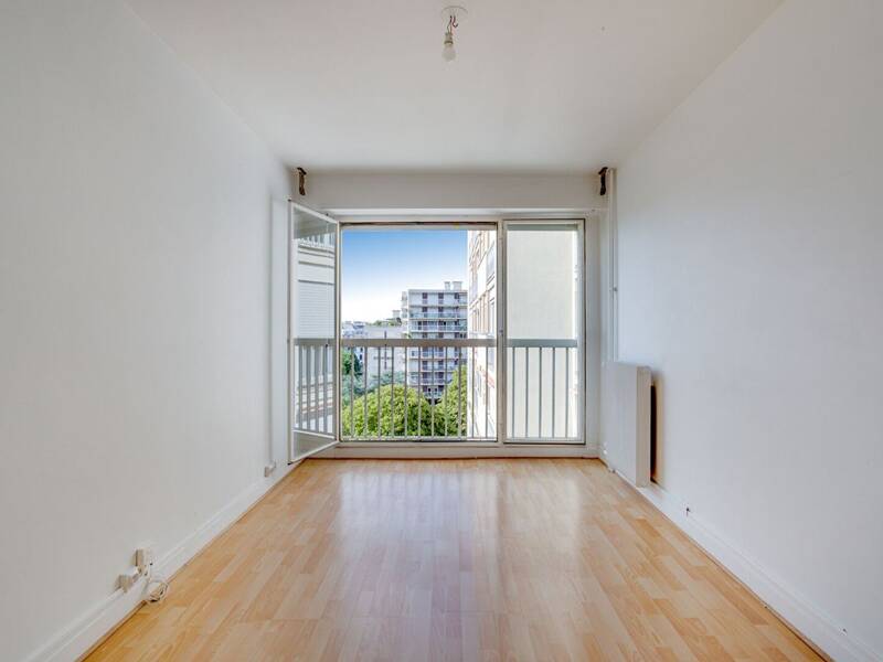 27sqm Apartment with Panoramic View in Paris 11