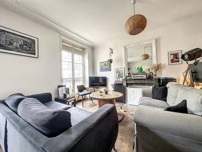 Furnished T2 49 sqm bright 4th floor Paris 10 for rent