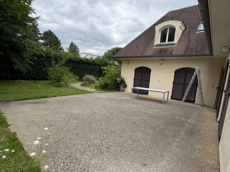Location maison de 300m2 à LA CELLE SAINT CLOUD