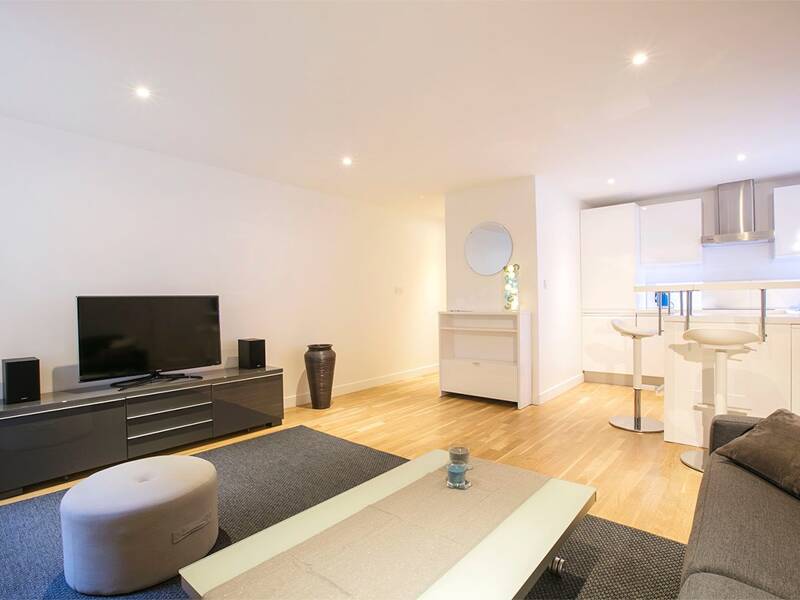 Location appartement de 45m2 à PARIS 1