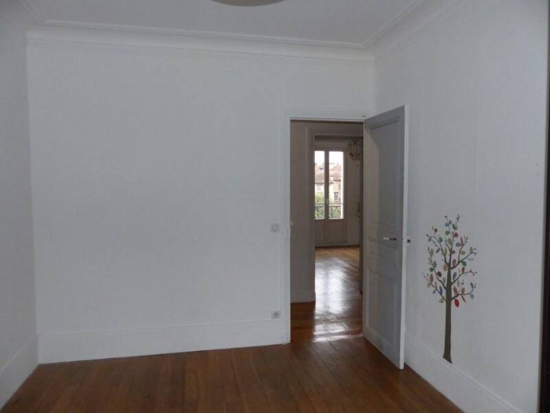 Location appartement de 59m2 à COURBEVOIE