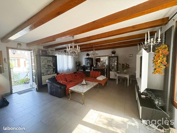 Maison de 10 pièces à Saint-Denis (93200)