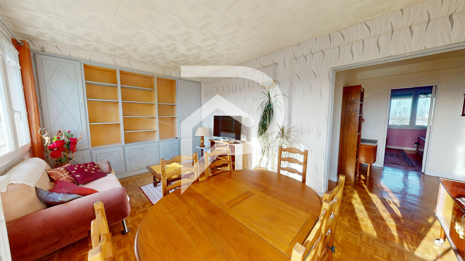VILLEMOMBLE Appartement 3 pièces dernier étage lumineux et fonctionnel, 70 m2