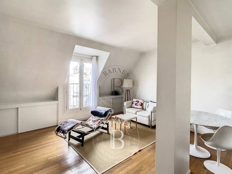 Location appartement de 52m2 à PARIS 8