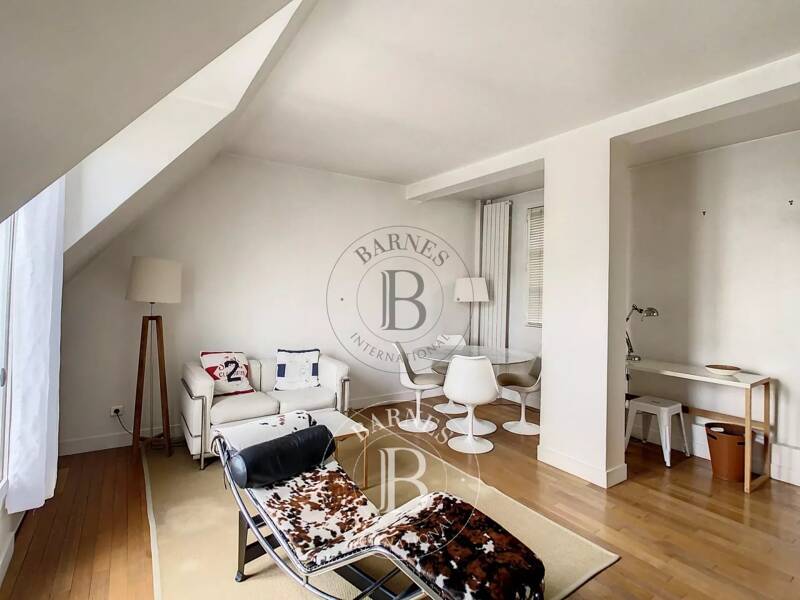 Appartement 52m2 meublé avec balcon à Paris 8ème