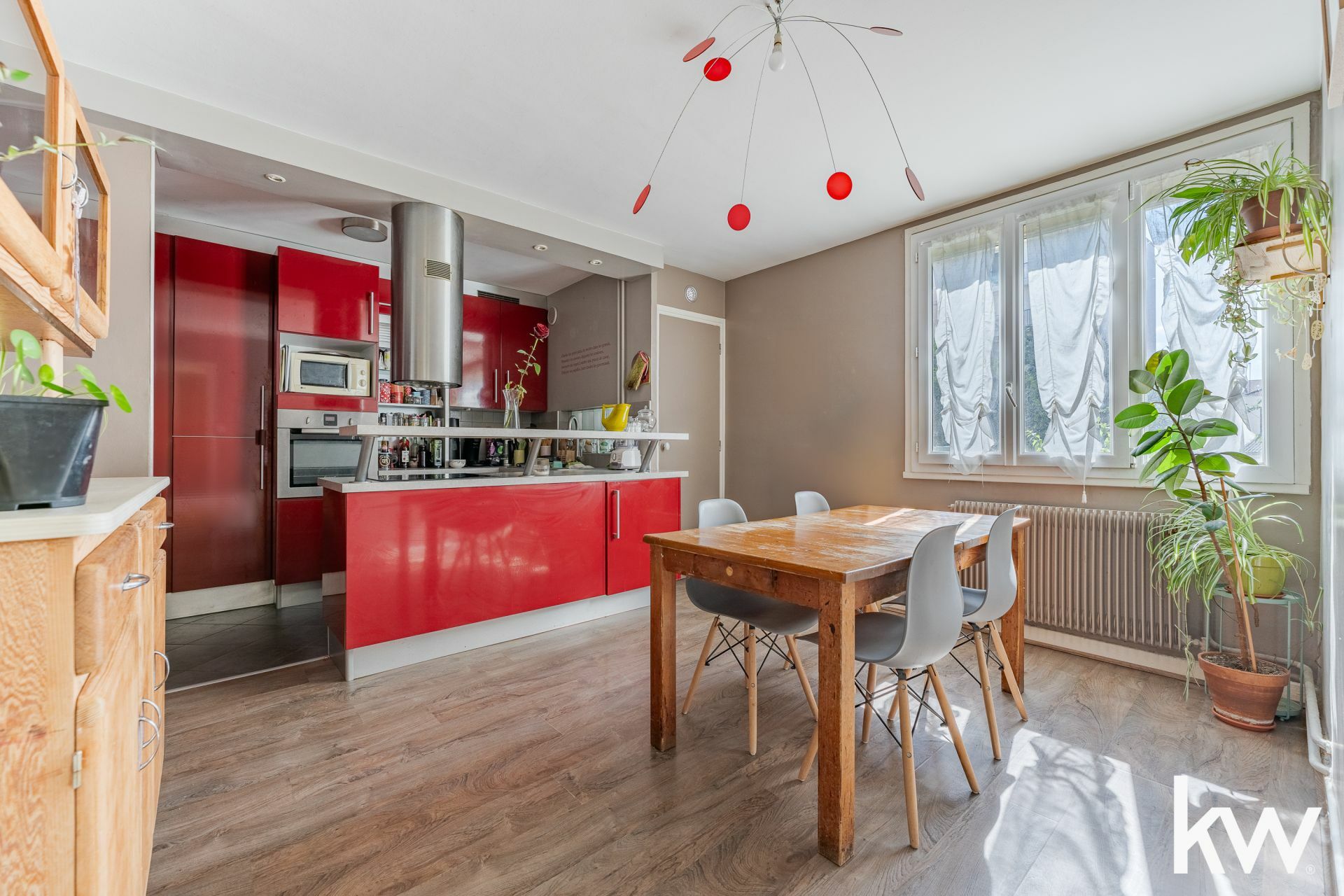 Appartement - 95 m2 - T4 - 3/4 Chambres - 2 caves