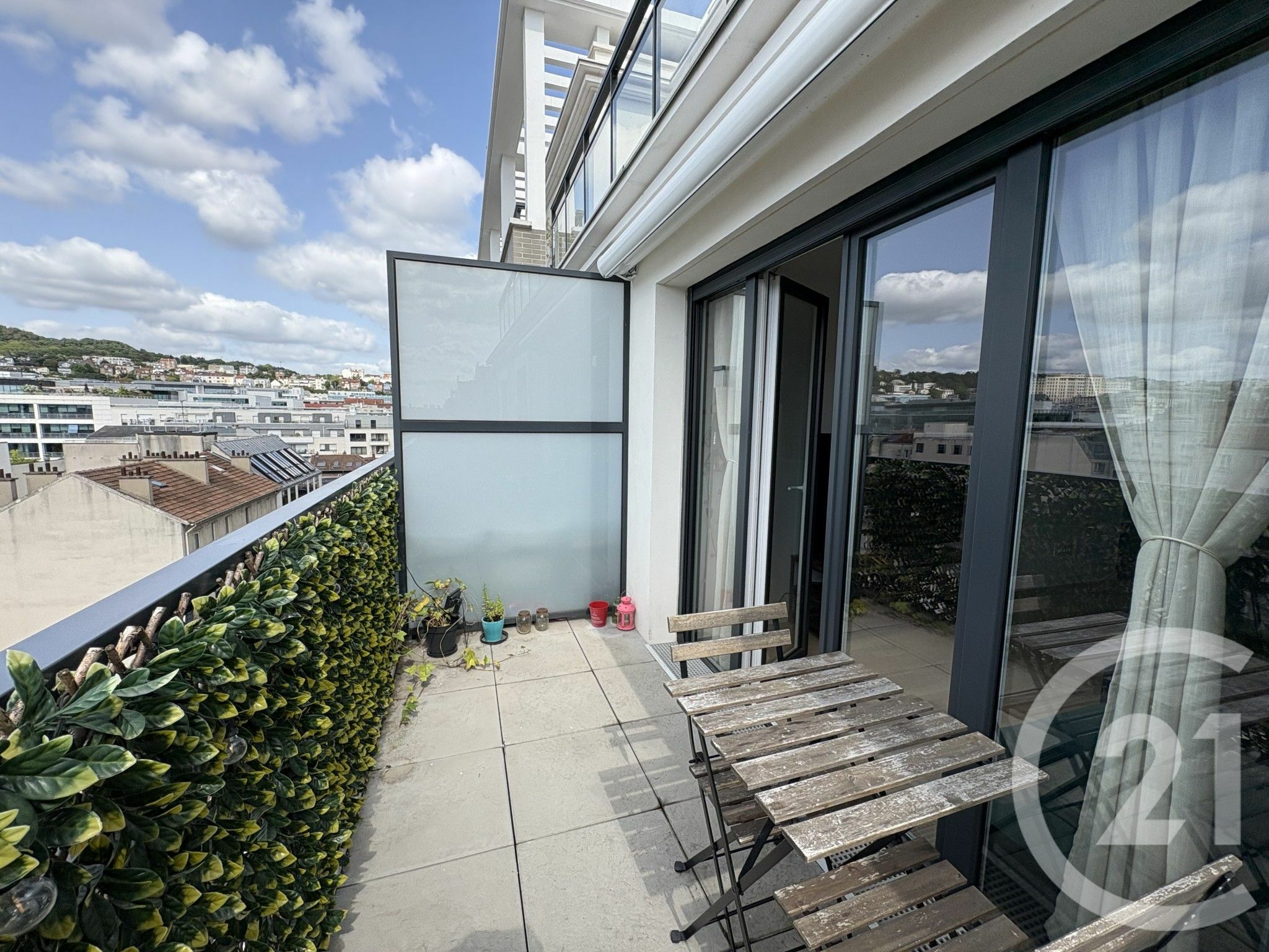 Location appartement de 62m2 à SURESNES