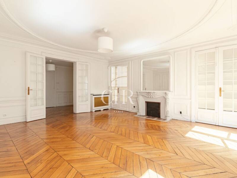 Location appartement de 173m2 à PARIS 8