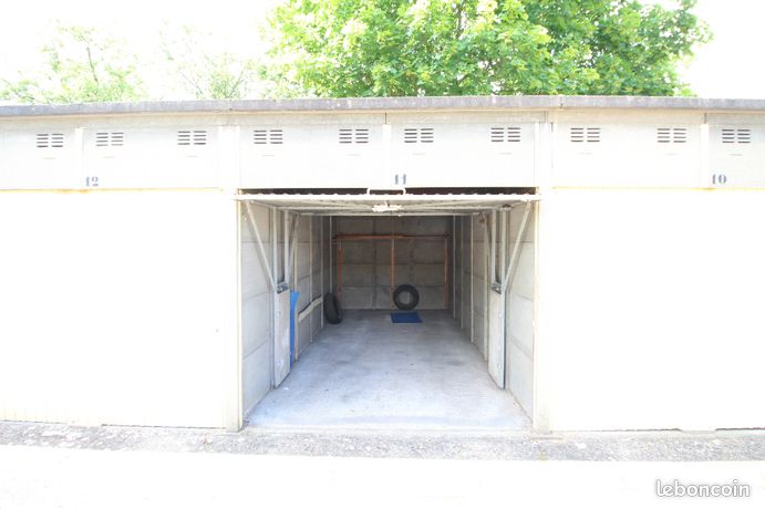 Parking/box 14 m2 VIRY CHATILLON