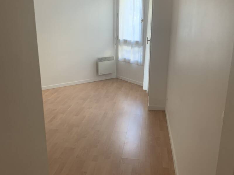 Apartment for rent, 68 sqm, in Issy-les-Moulineaux.