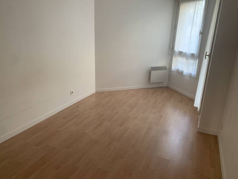 Apartment for rent, 68 sqm, in Issy-les-Moulineaux.