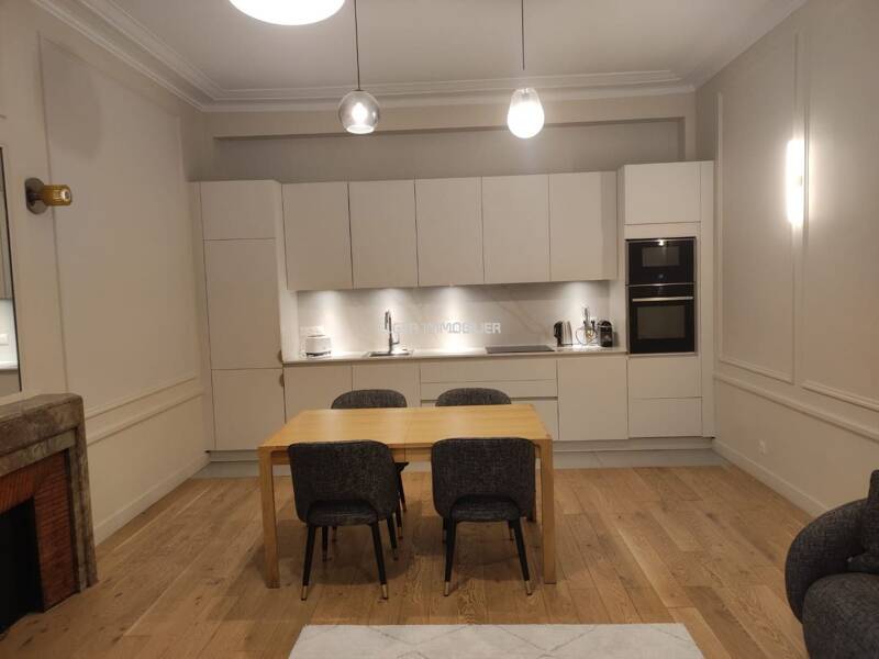 Location appartement de 64m2 à NEUILLY SUR SEINE