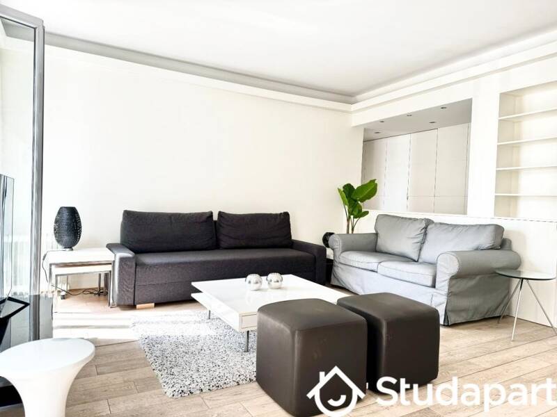 Short-term rental apartment of 66sqm in PARIS 16.