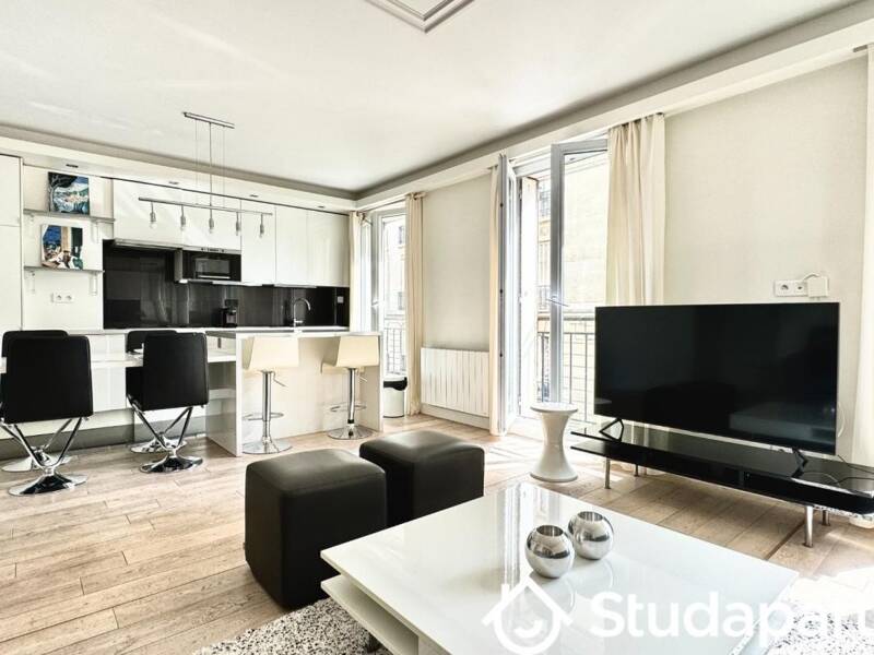 Short-term rental apartment of 66sqm in PARIS 16.