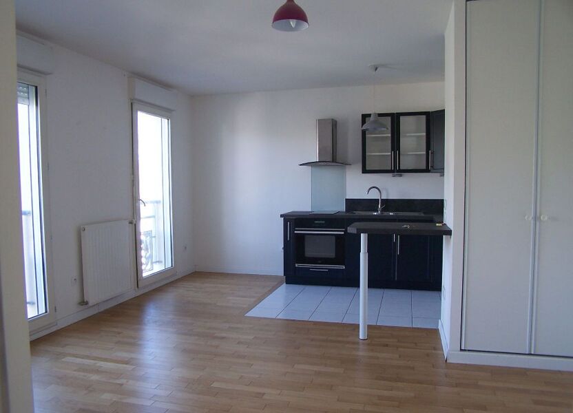 Location appartement, m2 T-2 à Verneuil-sur-Seine, 880 € | Orpi