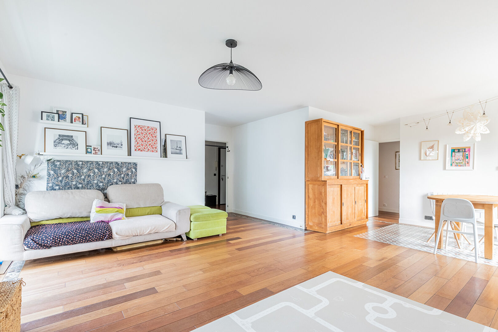 For sale: 92 sqm apartment in Verrières-le-Buisson.