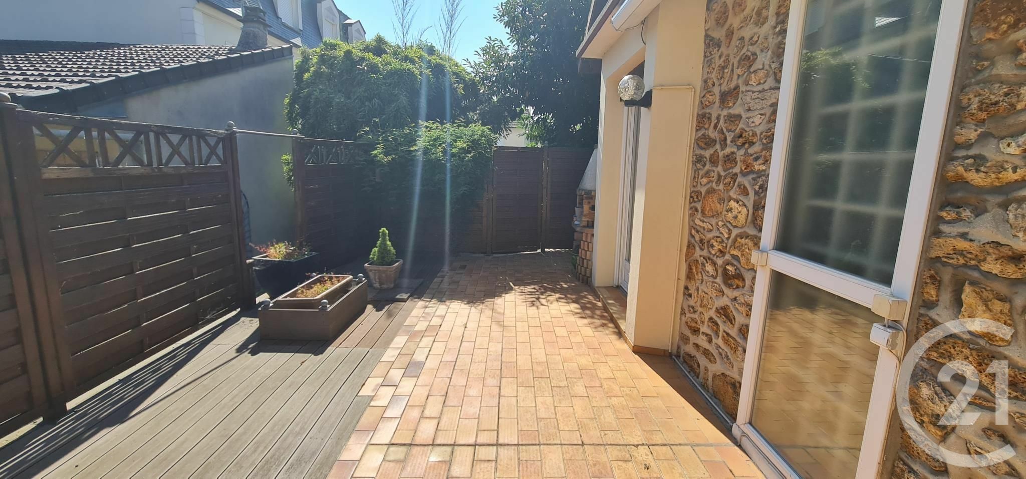 Sale of a 104 sqm house in Aulnay-sous-Bois.