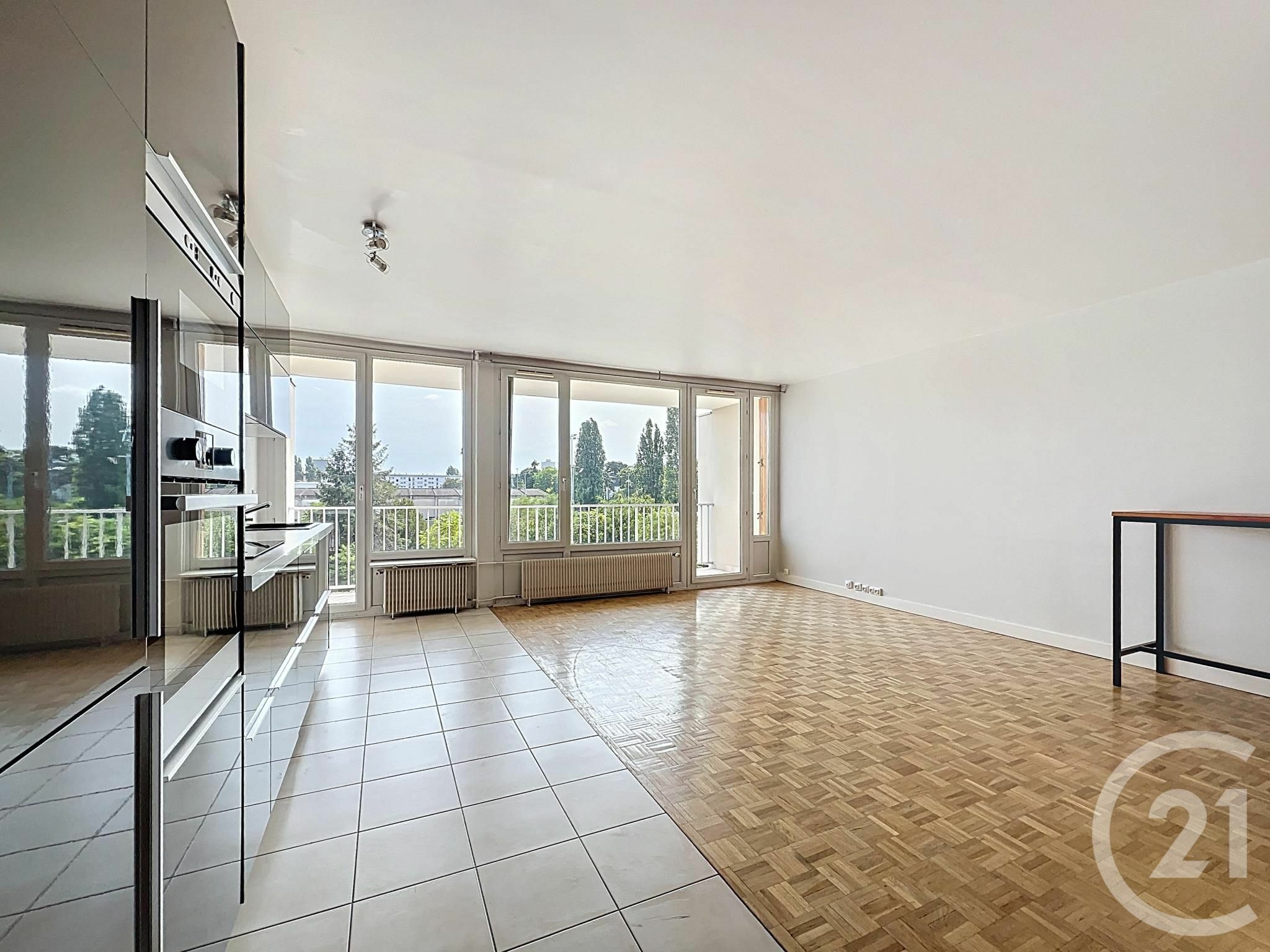 Appartement 66m2 3 pièces avec terrasse à Chatou 78400