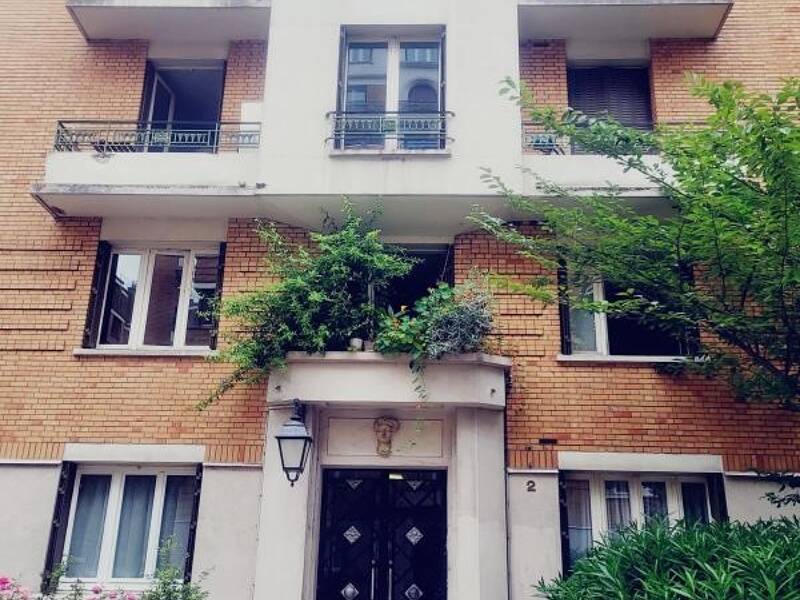 95sqm apartment for rent in PARIS 19
