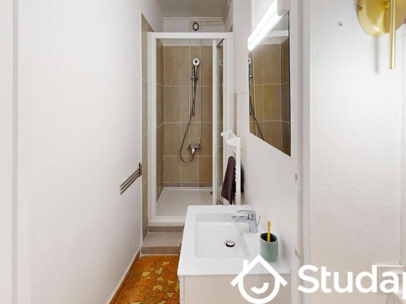 Location appartement de 49m2 à PARIS 9