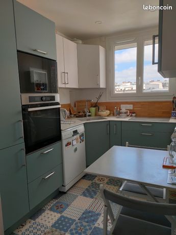 Two-room apartment on the top floor near Asnières station