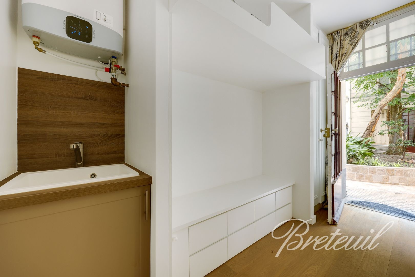 For sale apartment of 12sqm in PARIS 16.