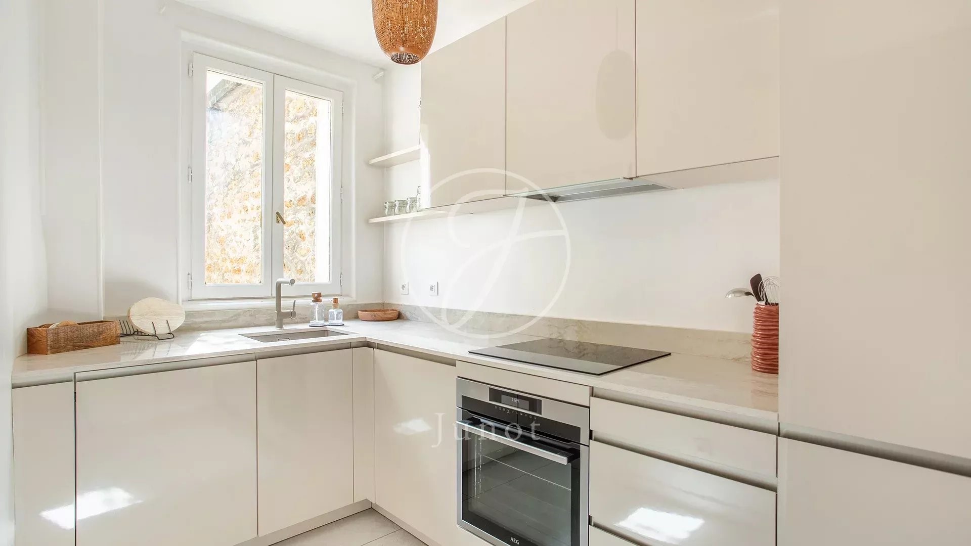 Location appartement de 50m2 à PARIS 18