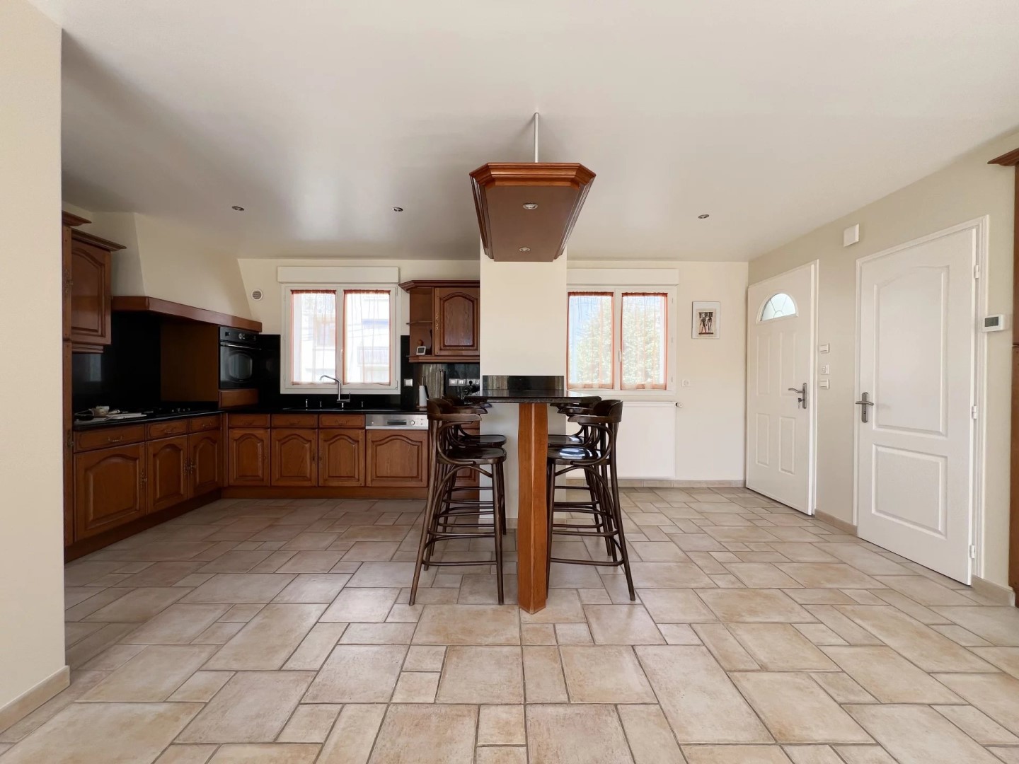 Sale of a 98 sqm house in SAINT MAUR DES FOSSES