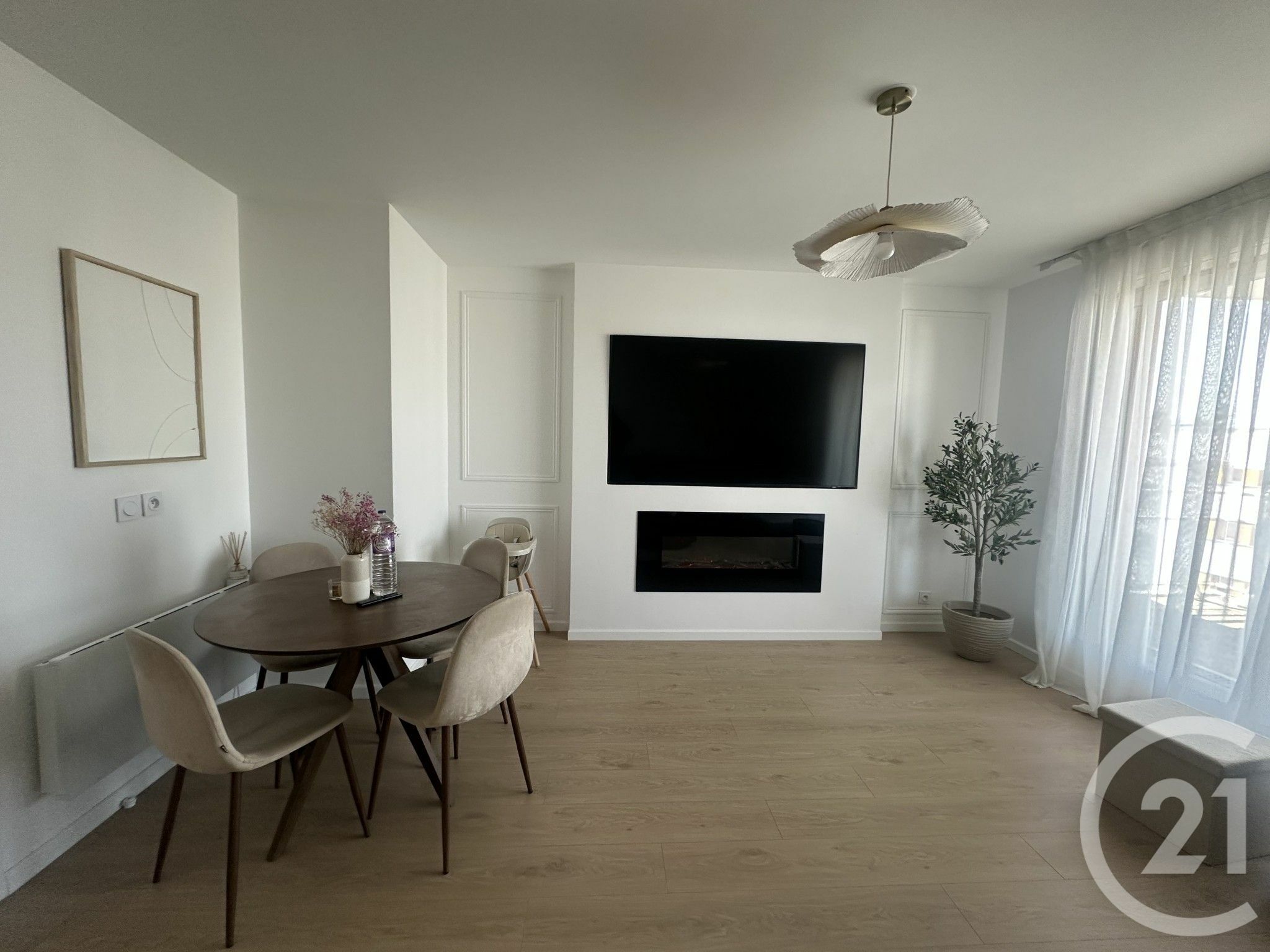 For sale, 77 sqm apartment in CORBEIL ESSONNES.