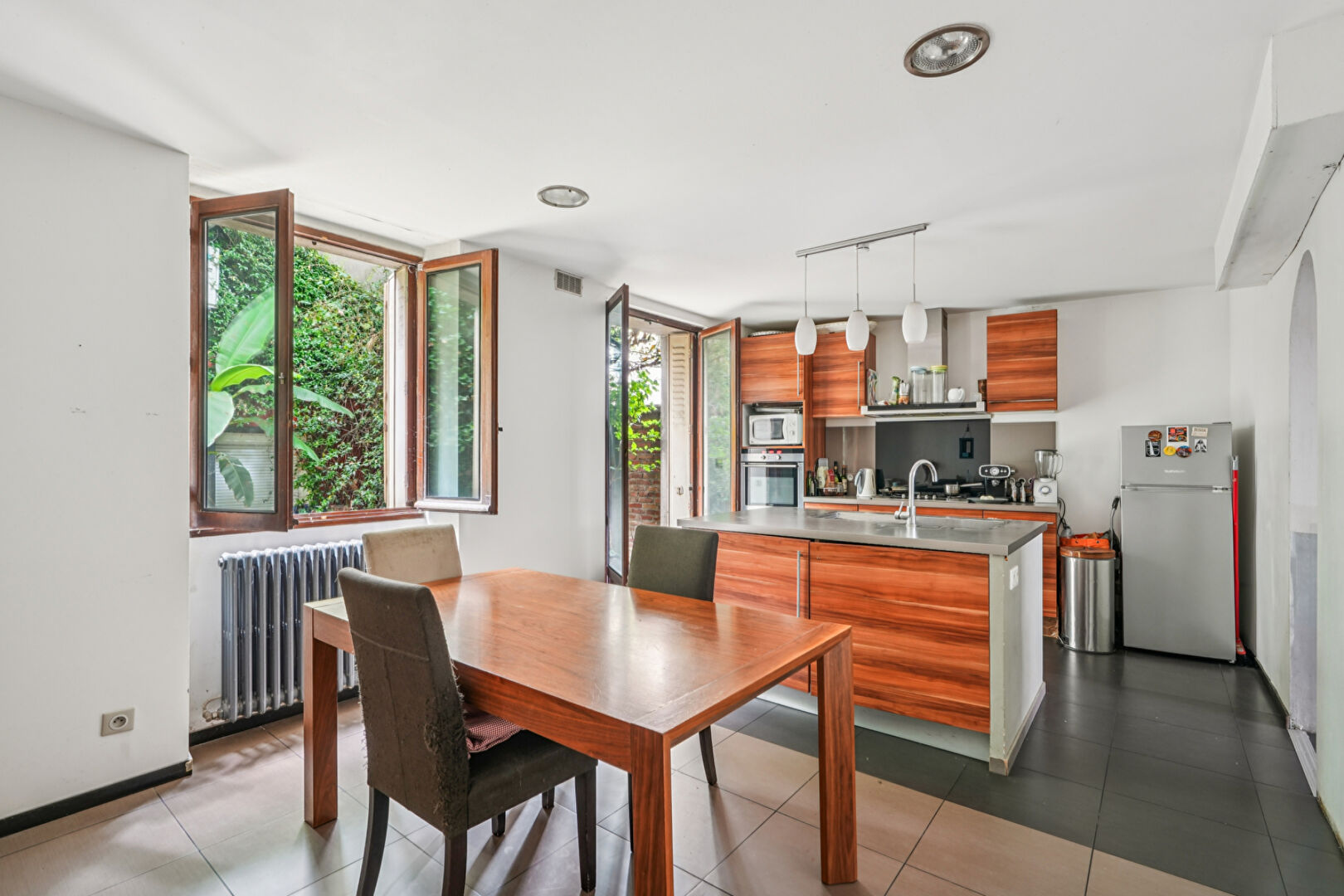 Montreuil house with 6 rooms