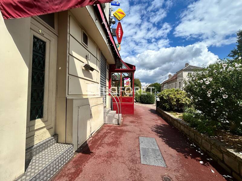 T2 40m2 meublé 2ème étage Hardricourt proche gare et centre-ville