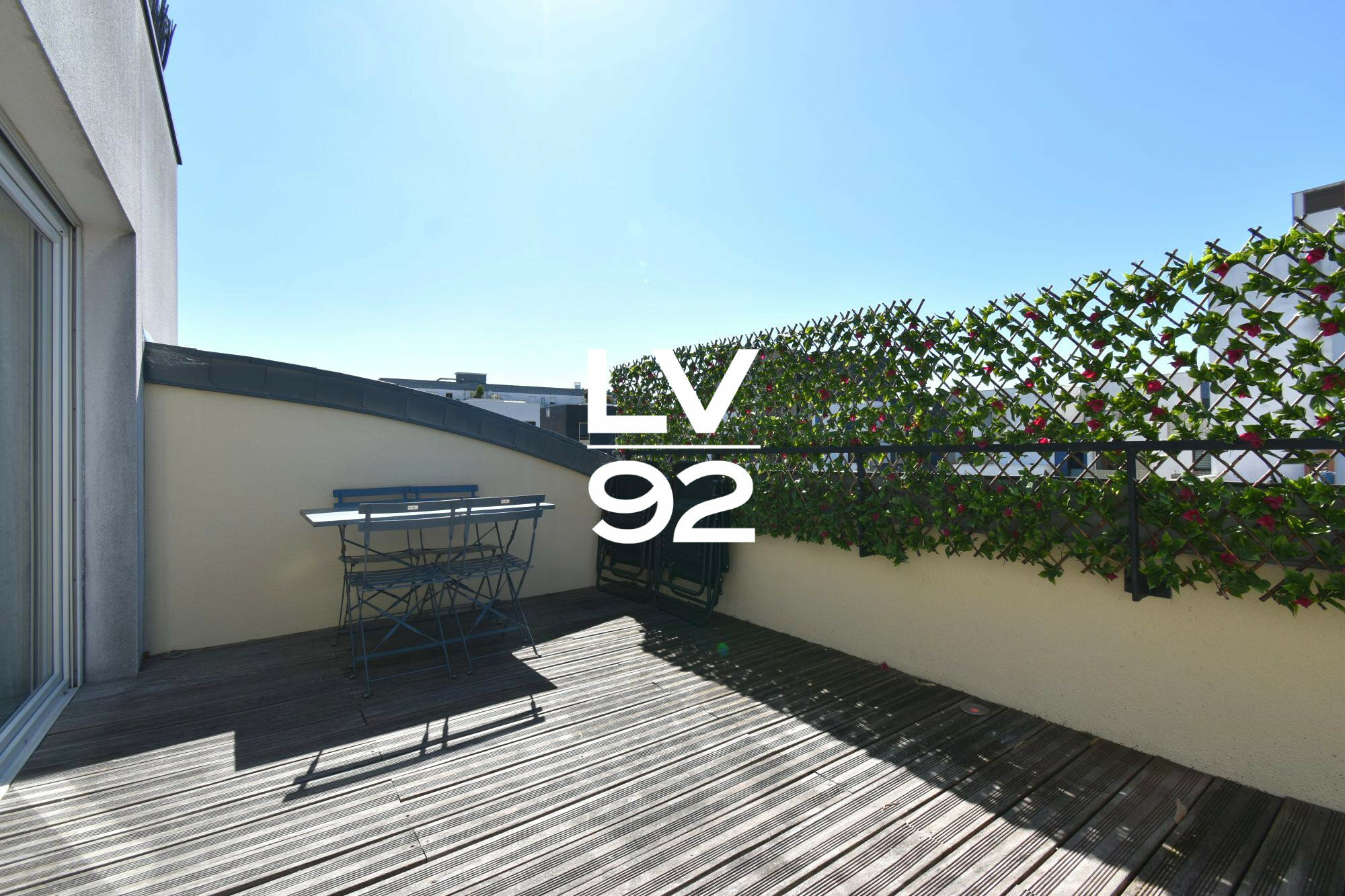 Appartement 3 pièces meublé avec terrasse et parking