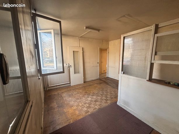 T2 39m² à rénover sans vis-à-vis à Versailles Saint-Antoine