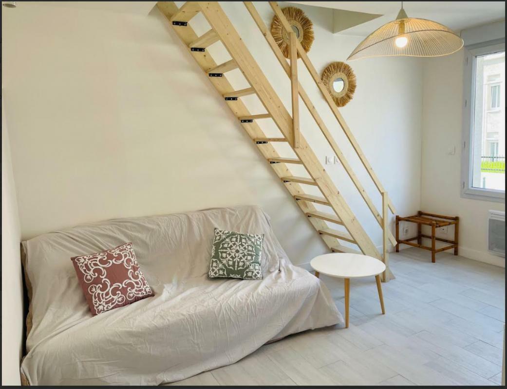 Studio / 27m2 / Pantin (RER E)