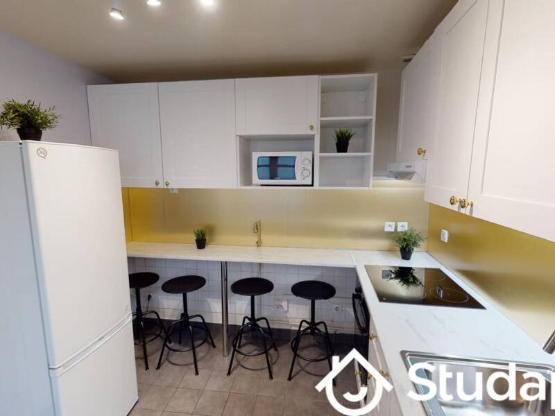 12sqm apartment for rent in PARIS 1