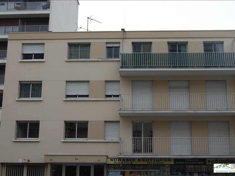 F1 33sqm with Balcony in Juvisy sur Orge, Quiet Condominium
