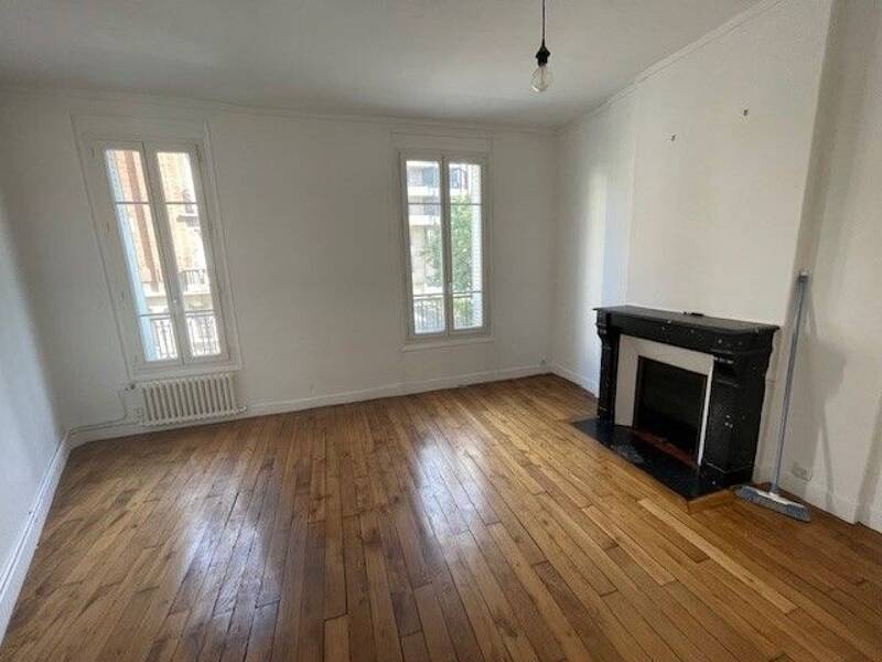 T2 45m2 bon état avec charme ancien PARIS 15 rue Lecourbe