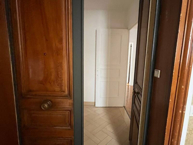 T2 60mq charme parquet via Condorcet Parigi 9 75009