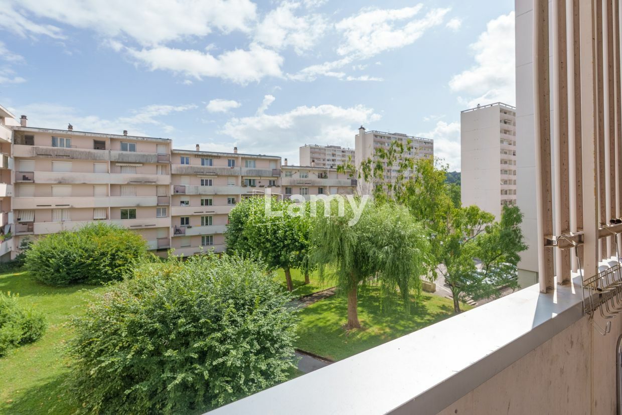 For sale: 84 sqm apartment in Besançon