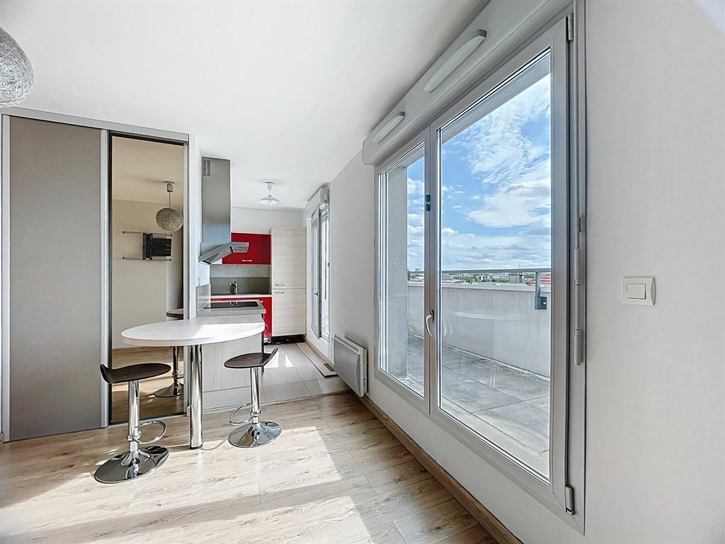 APPARTEMENT T1 REIMS CLAIRMARAIS