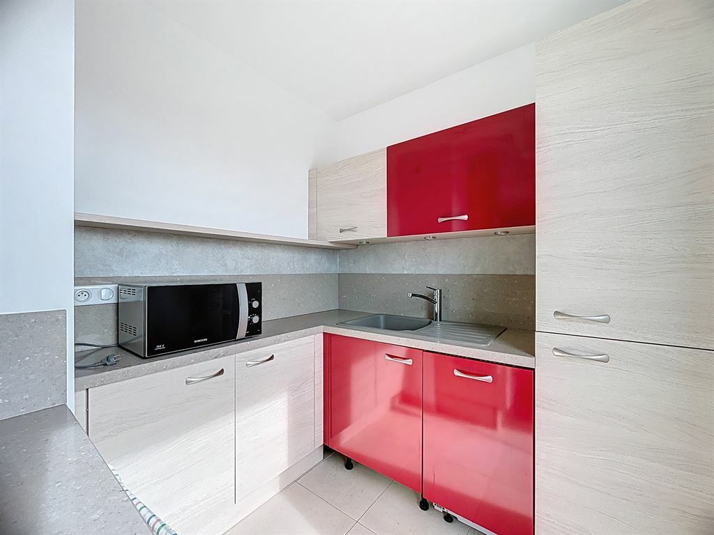 APPARTEMENT T1 REIMS CLAIRMARAIS