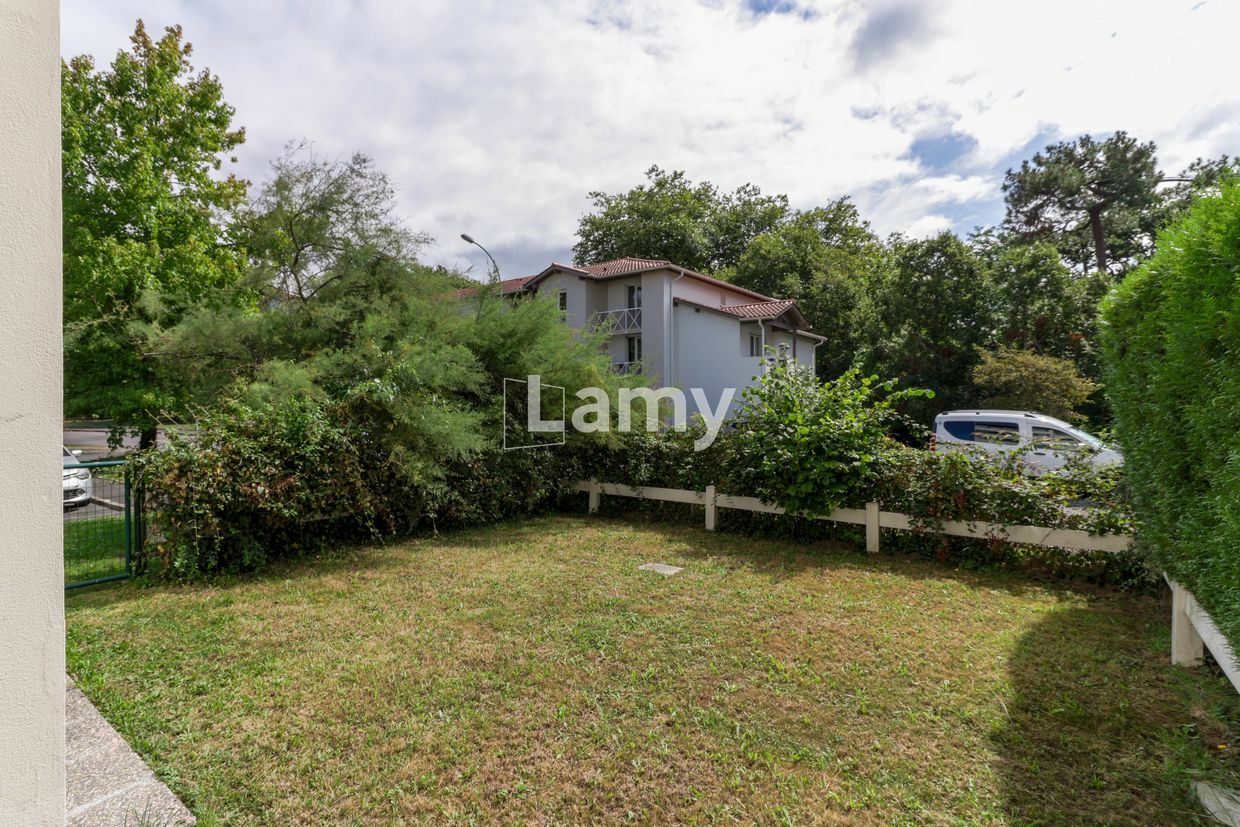 Sale apartment of 55sqm in ANGLET
