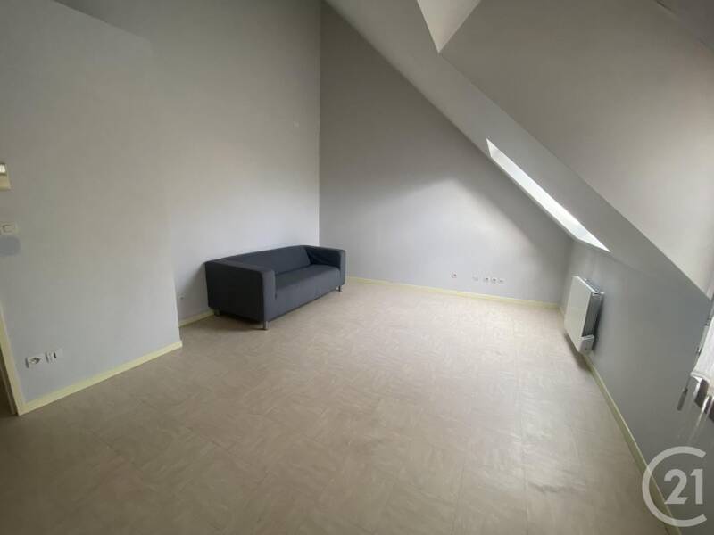 2-Bedroom Apartment 40sqm Top Floor with Parking in CERGY VILLAGE
