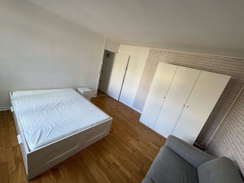 Apartment for rent of 64sqm in SAINT CLOUD