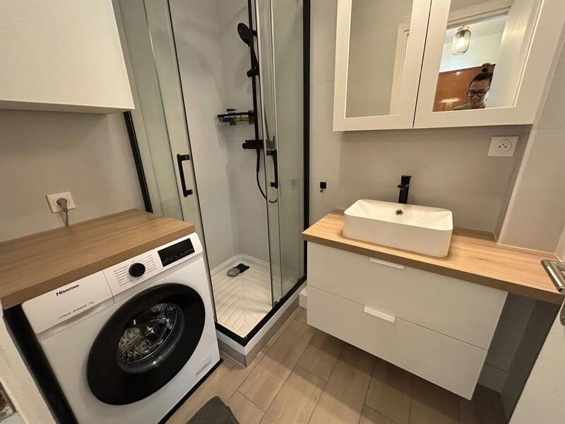 28sqm apartment for rent in PARIS 20.