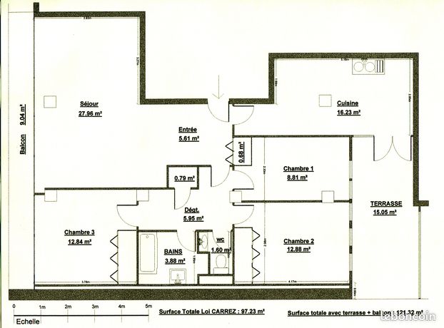 Crossing apartment 97 sqm in the center of the Patrimoine 20th-century residence designed by architect Fernand Pouillon.