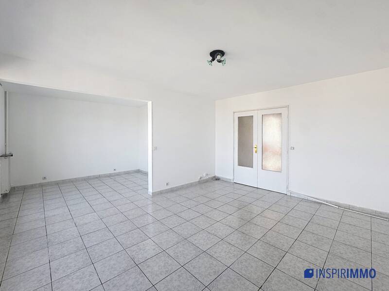 Appartement T3 76 m² avec balcon Poissy à louer proches commodités