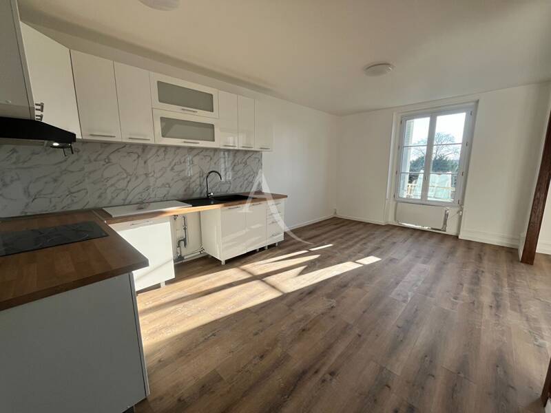 Appartement 3 pièces 70m² lumineux dernier étage Dourdain 91410