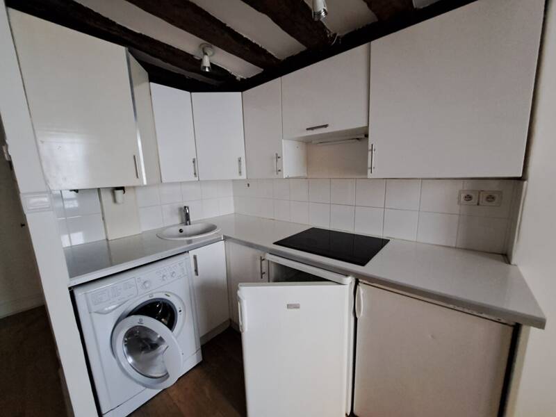 37 sqm apartment for rent in PARIS 4