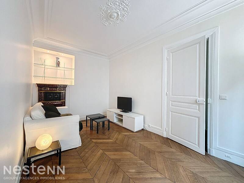 Bright and Quiet 1-Bedroom Apartment 47 sqm Paris 17, Lévis Area